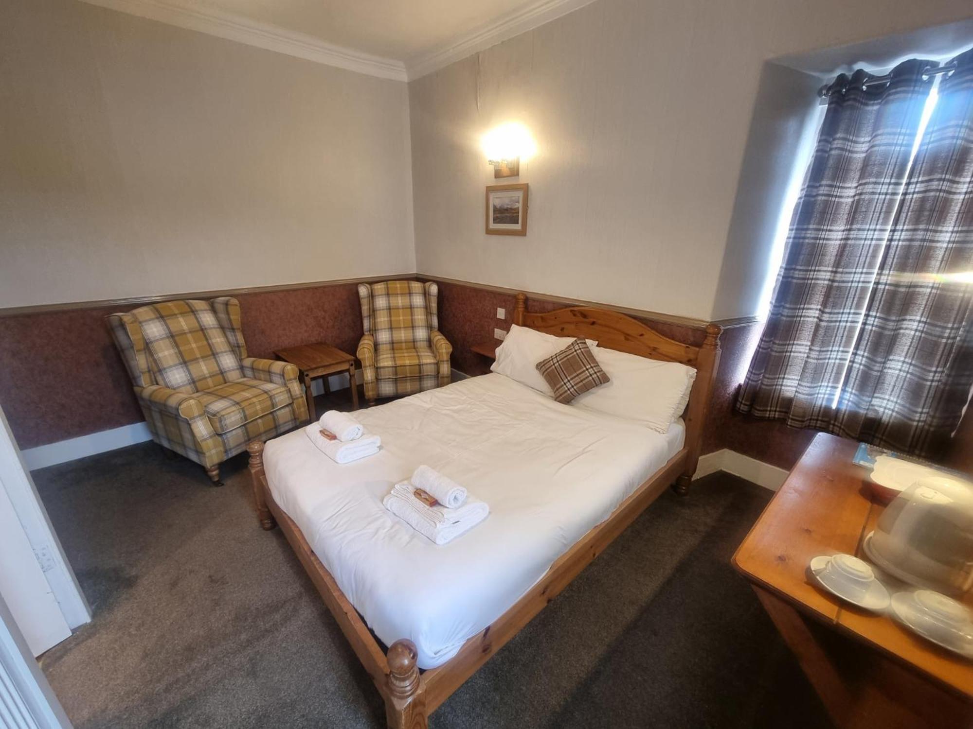Roy Bridge Hotel フォート・ウィリアム エクステリア 写真