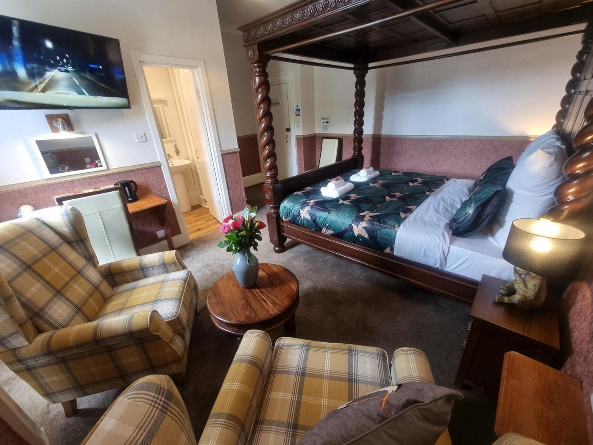 Roy Bridge Hotel フォート・ウィリアム エクステリア 写真