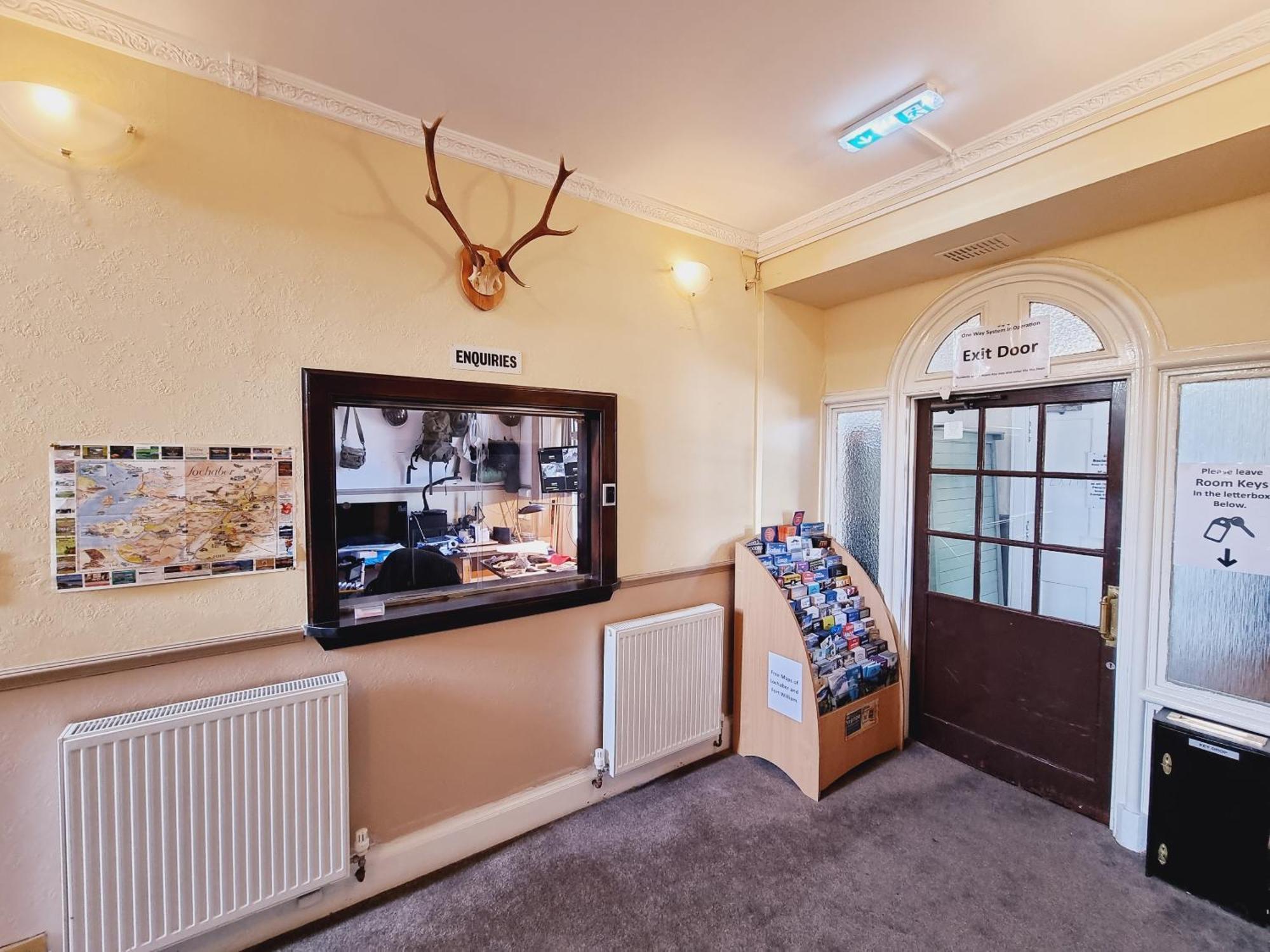 Roy Bridge Hotel フォート・ウィリアム エクステリア 写真