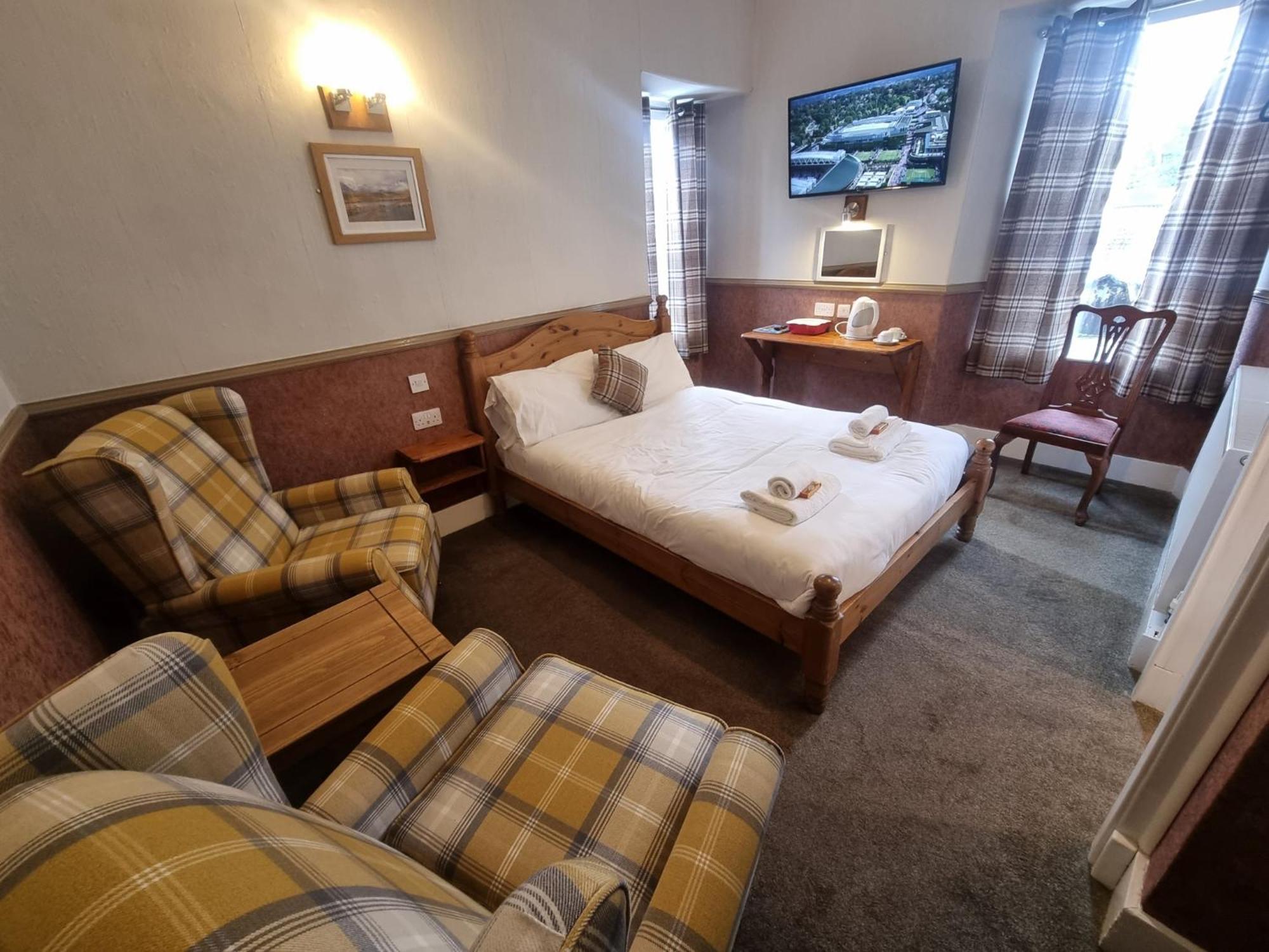 Roy Bridge Hotel フォート・ウィリアム エクステリア 写真